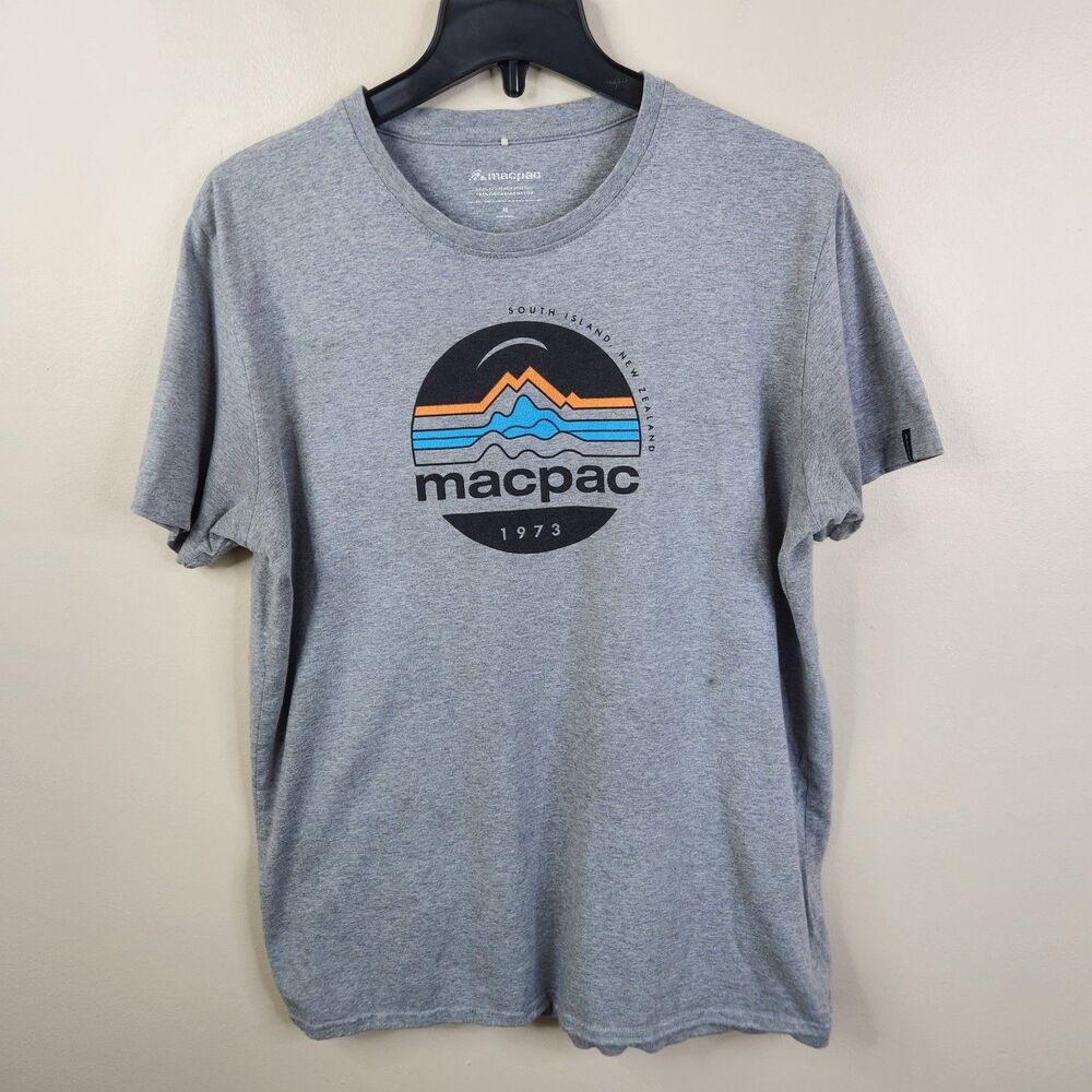 Macpac 1973 Mens South Island New Zealand Short Sleeve Graphic Tee Medium
